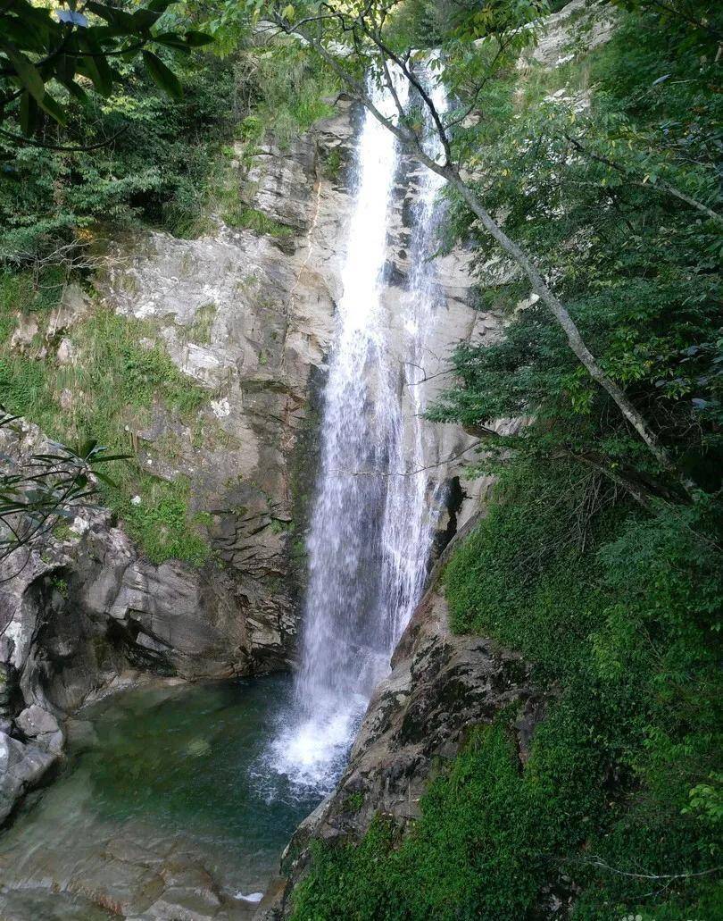 皇冠登一登二登三区别_旅游日记 之三 (登太阳山游记)