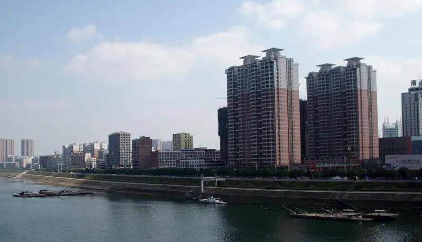 皇冠信用盘开户_湖南一女子为赖掉300万债务皇冠信用盘开户,全家上演“假死”大戏,结果如何?