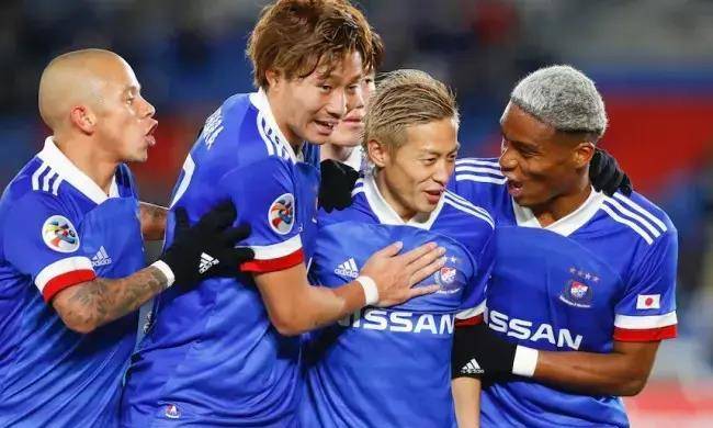 日本足球联赛_日本足球联赛的强队 每一个赛季能分到多少年终奖金日本足球联赛?