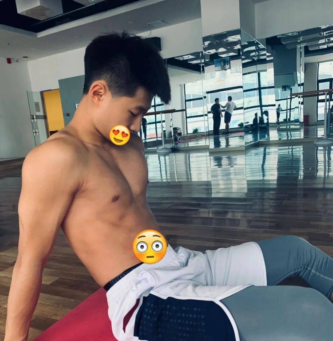 篮球投注算加时赛的比分吗_00后的黑龙江篮球帅哥篮球投注算加时赛的比分吗,这颜值身材还不算校草吗