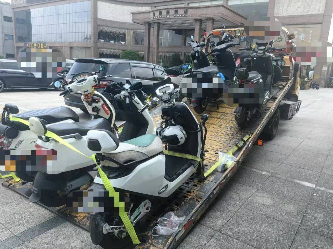 皇冠信用網要押金吗 _惨痛皇冠信用網要押金吗 !一人身亡!深圳多名学生骑电动车发生意外