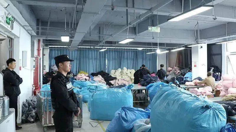 皇冠代理平台_吊牌全造假!大量进入酒店、民宿!厂家自曝:成本不到40元皇冠代理平台,俩月售出6万件