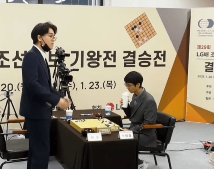 皇冠信用网开户_刘璃:柯洁还能冲击九冠王皇冠信用网开户,但韩国棋院和卞相壹的形象没有修复的可能