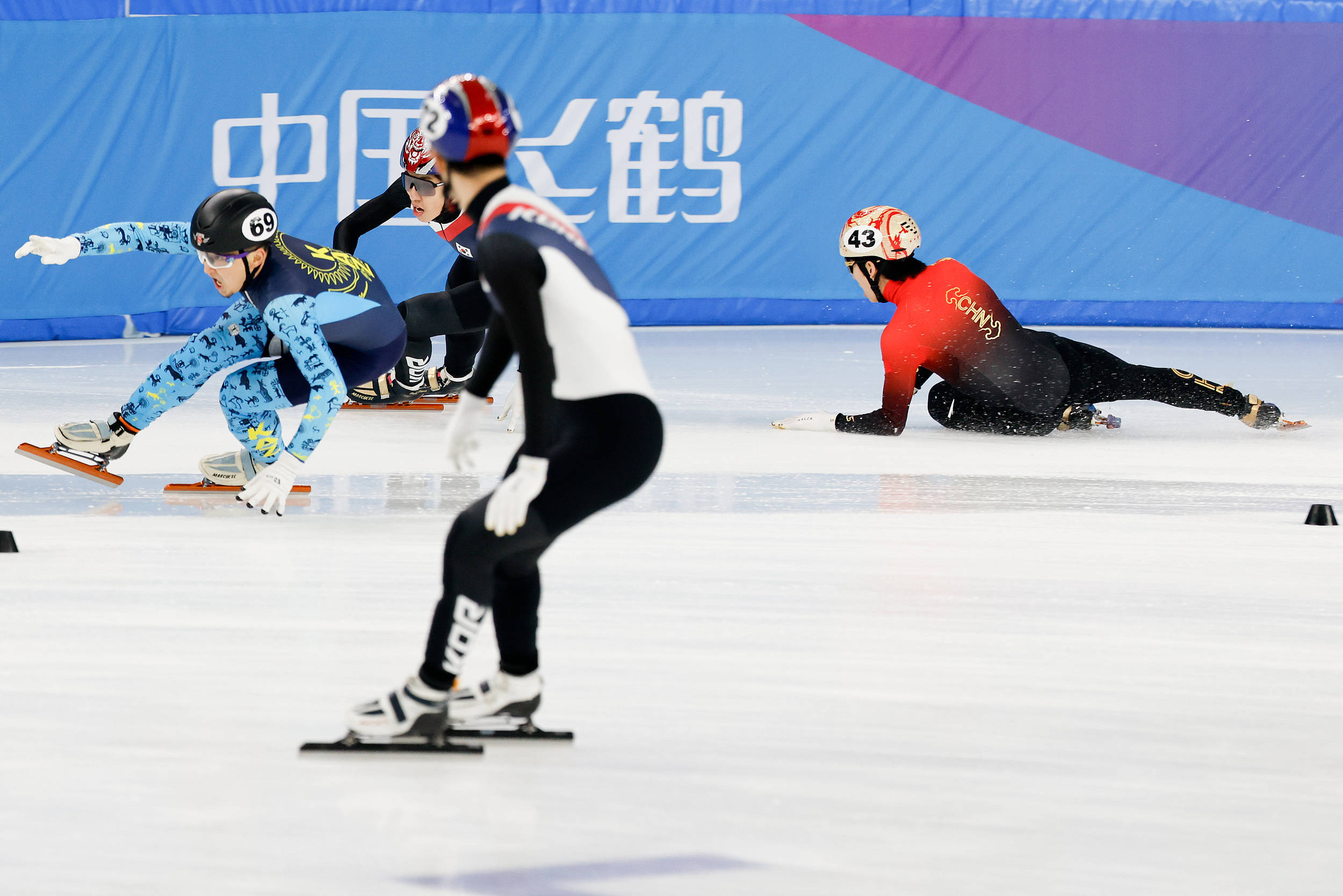 皇冠信用网会员注册网址_中国短道速滑2金2银4铜收官皇冠信用网会员注册网址,争议之外,我们还需加速追赶