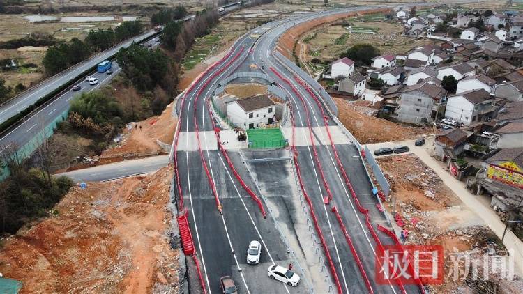 皇冠信用网哪里申请_“没料到政府宁可多花钱让公路改道”皇冠信用网哪里申请,江西“最强钉子户”独守孤房