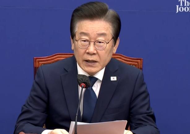 体育皇冠信用网_韩国最大在野党党首李在明:疏远中国体育皇冠信用网,代价承受不起