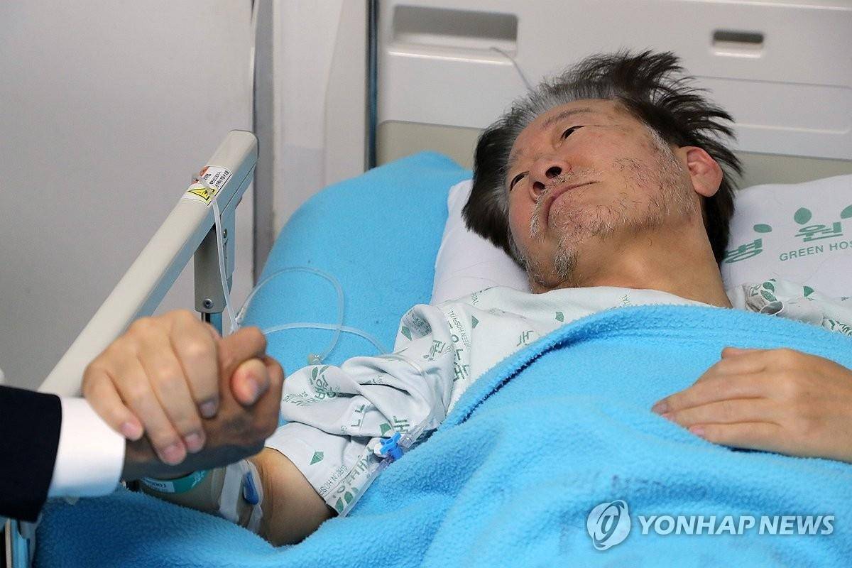 体育皇冠信用网_韩国最大在野党党首李在明:疏远中国体育皇冠信用网,代价承受不起