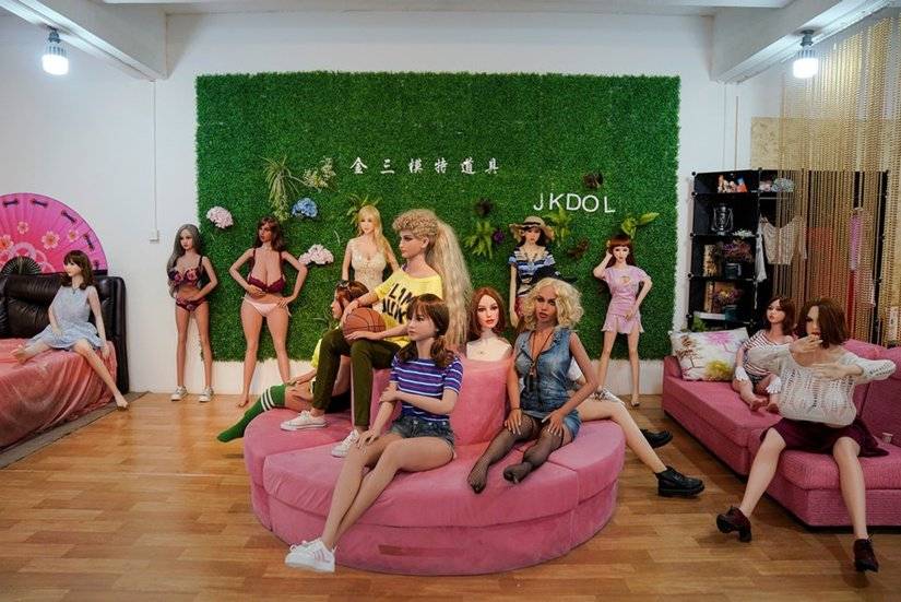 皇冠电竞足球_性机器人时代皇冠电竞足球,来了