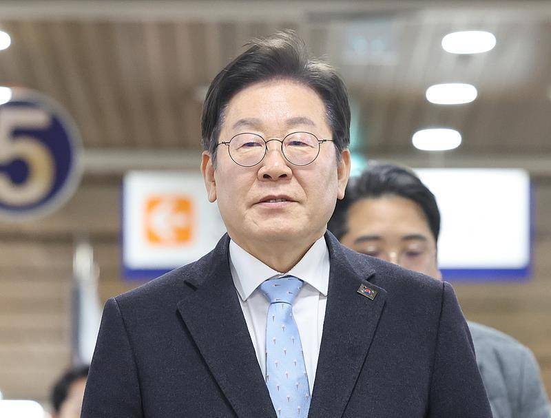 皇冠信用網出租
_尹锡悦获释、李在明将上审判席皇冠信用網出租
,二人3月迎来“生死局”
