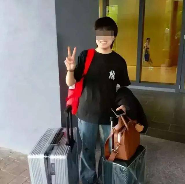 皇冠信用網在线开户
_20岁中国留学生从39楼跳下身亡:到马来西亚第5天遇诈骗皇冠信用網在线开户
,称涉及命案敲诈!被“假警”实时监控4天