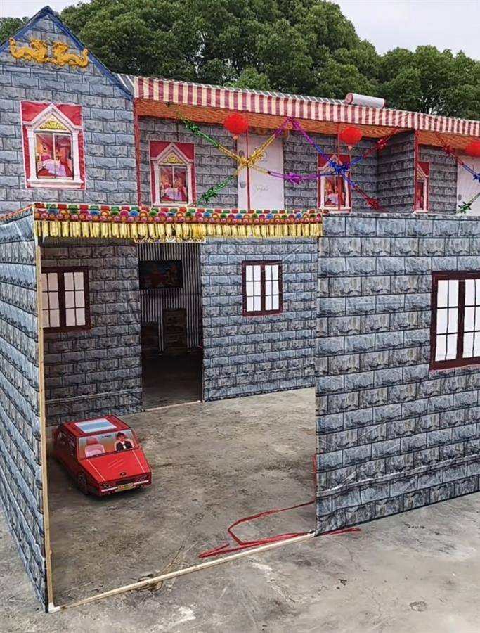 皇冠信用出租足球
_清明又见豪华殡葬品:200平米双层纸别墅售价1.5万元皇冠信用出租足球
,从业者否认暴利