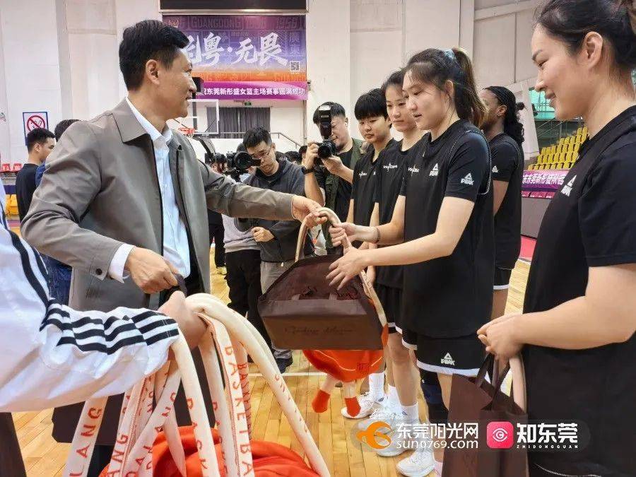 皇冠信用網需要押金吗
_东莞女篮皇冠信用網需要押金吗
,今晚“杀”回总决赛!黄思静、杨力维、杨舒予出战