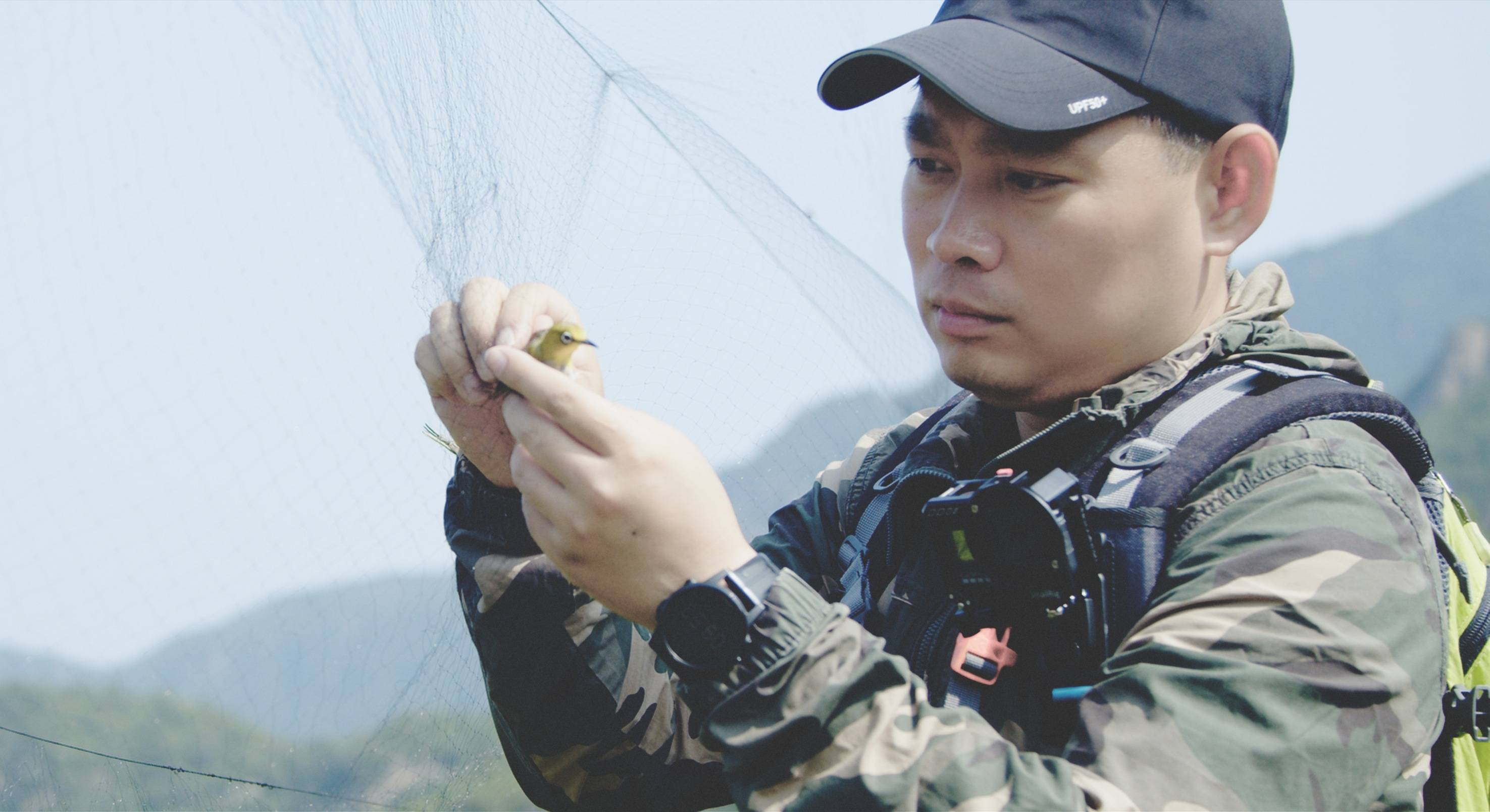 皇冠皇冠足球平台
_森林警察韩孟祺:乔装成驴友潜伏密林中皇冠皇冠足球平台
,抓获“粘鸟”嫌疑人