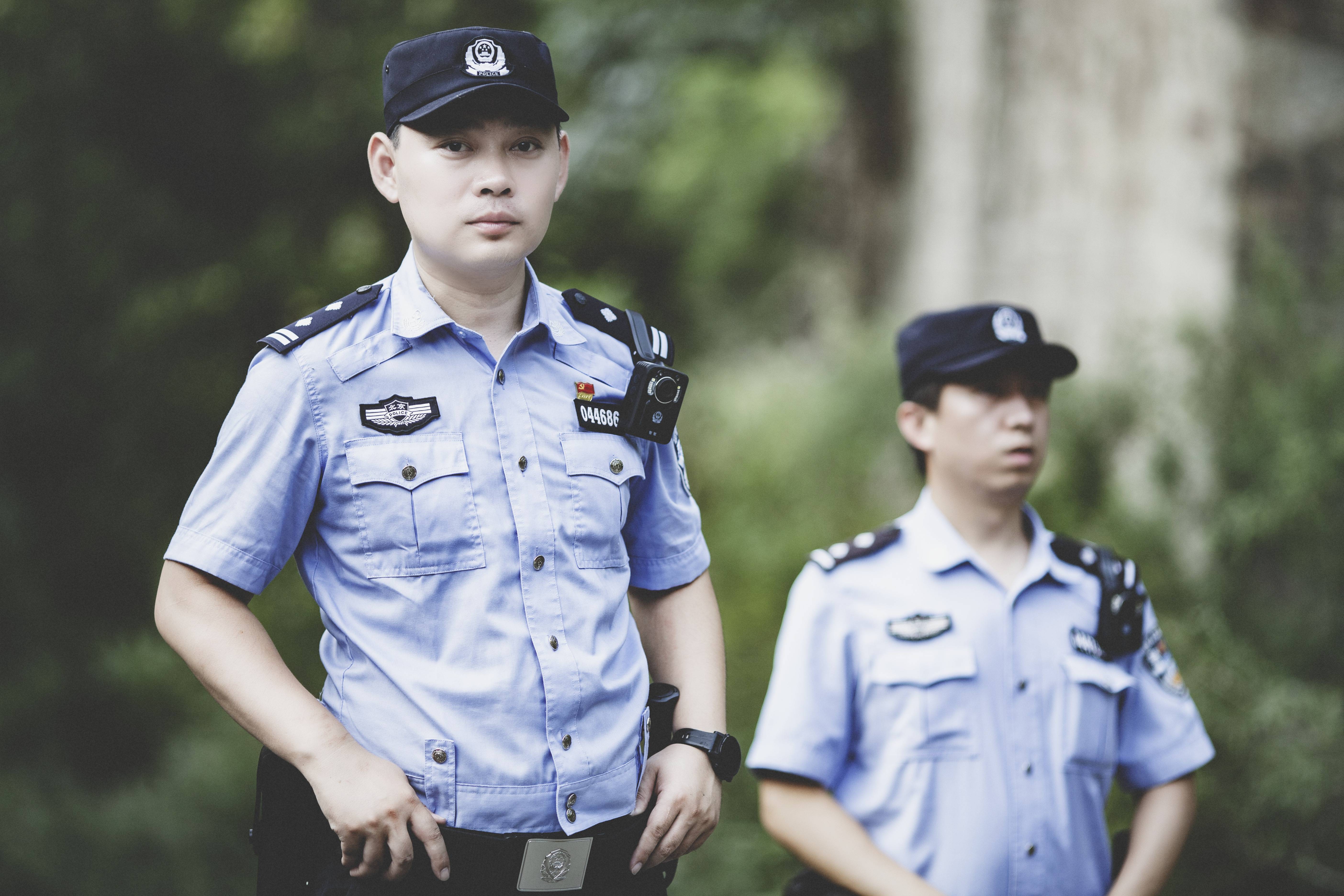 皇冠皇冠足球平台
_森林警察韩孟祺:乔装成驴友潜伏密林中皇冠皇冠足球平台
,抓获“粘鸟”嫌疑人
