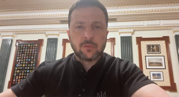 皇冠足球平台代理
_泽连斯基暗示要袭击俄罗斯胜利日阅兵式皇冠足球平台代理
?俄方回应