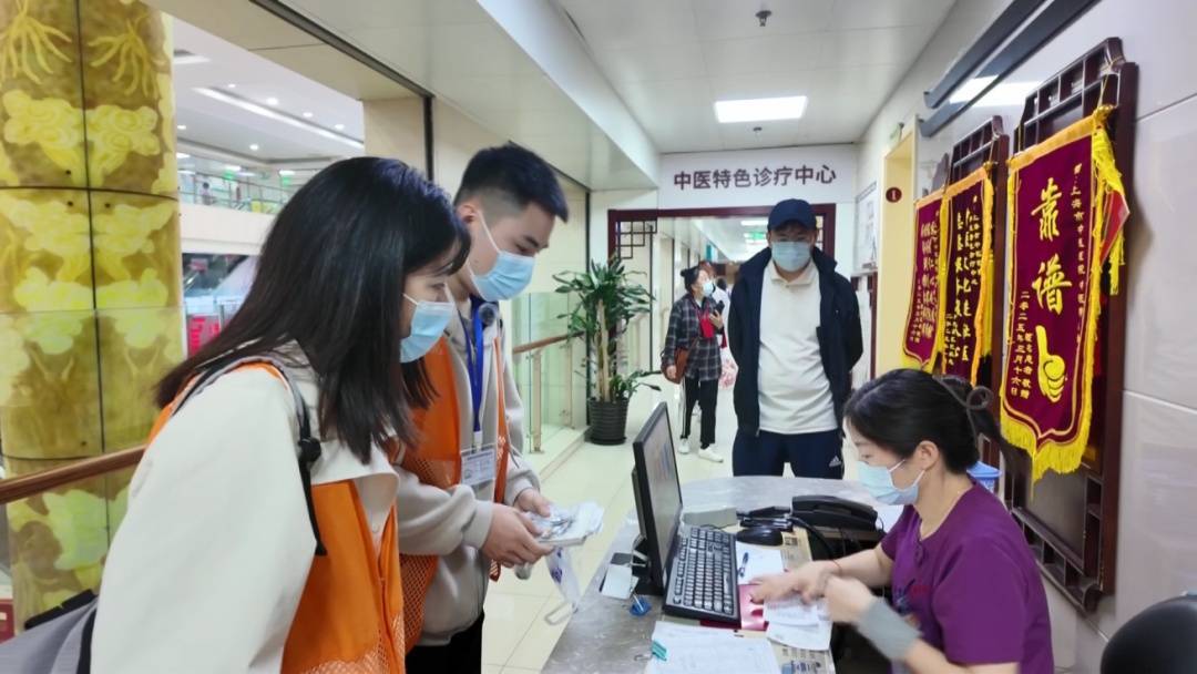 如何注册皇冠足球代理
_上海确认:正在试点!需求暴涨如何注册皇冠足球代理
,男护士决定转行…爷叔激动:试了一次,就一发不可收拾