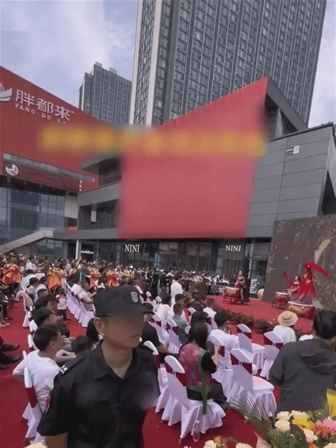 皇冠信用平台出租出售
_关心:为“胖都来”站台的明星皇冠信用平台出租出售
,诚信已打了折扣