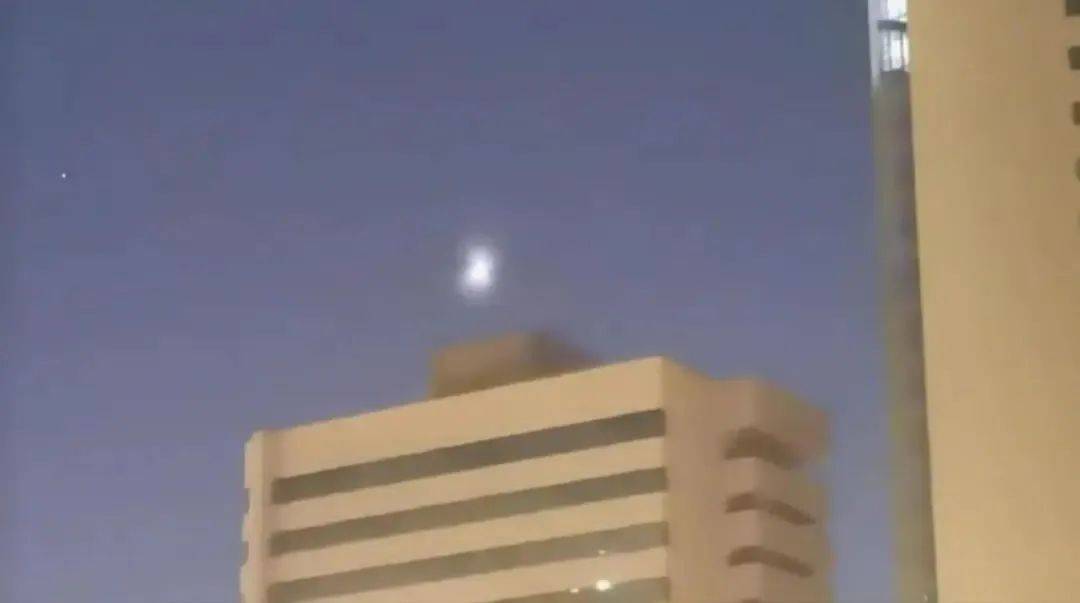LNB篮球投注
_新疆夜空不明飞行物是什么LNB篮球投注
?揭秘来了