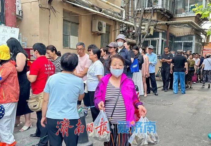 皇冠信用网会员账号
_顾客不惜排队三小时皇冠信用网会员账号
,济南这个小摊你知道吗?