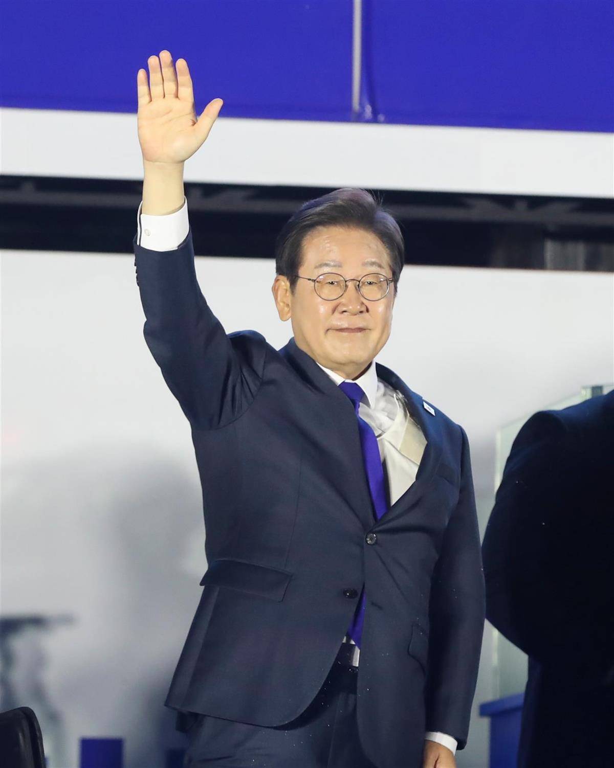皇冠信用网注册_当选韩国总统的李在明皇冠信用网注册，两周后就要走进法院，他会被判有罪吗？