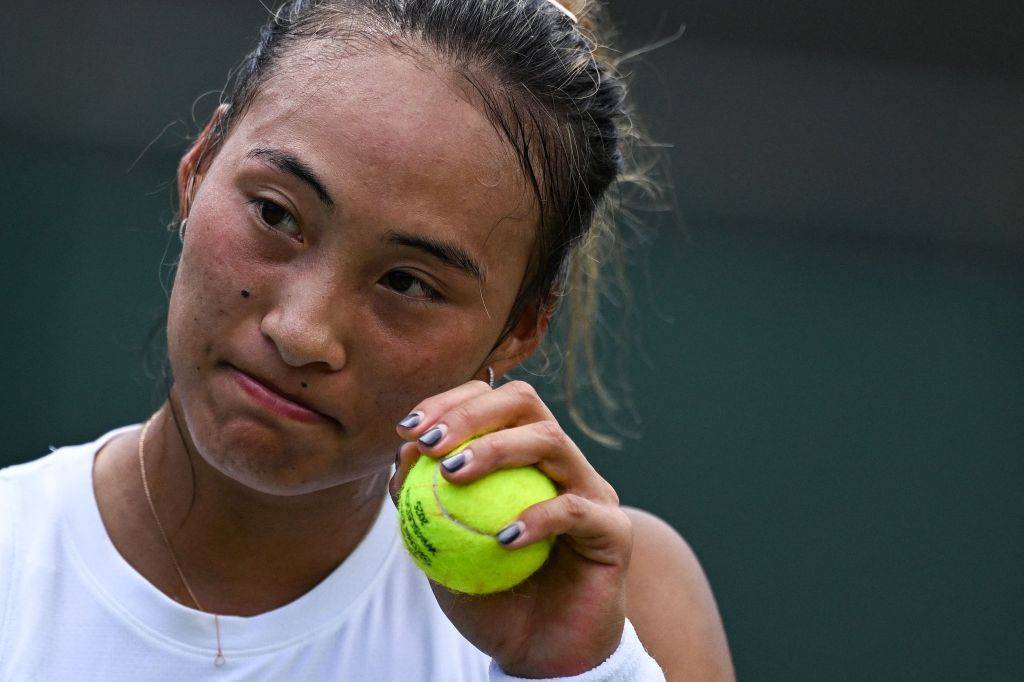 日本J3联赛_郑钦文不敌西尼亚科娃日本J3联赛,连续三年遭遇温网“一轮游”