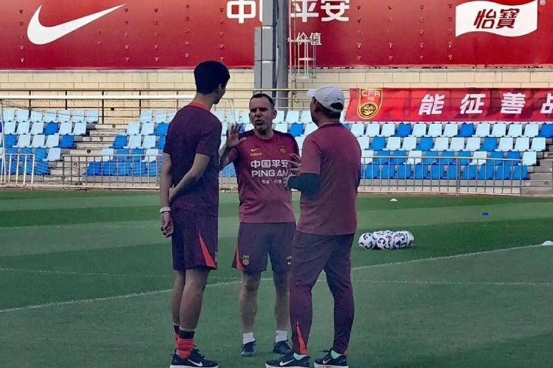 皇冠信用网代理注册_新国足大连开练 久尔杰维奇:非常开心接受这个任务