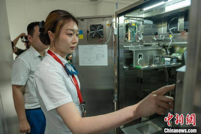 皇冠会员注册
_探秘成都地铁停运后4小时:为何难以24小时运营
