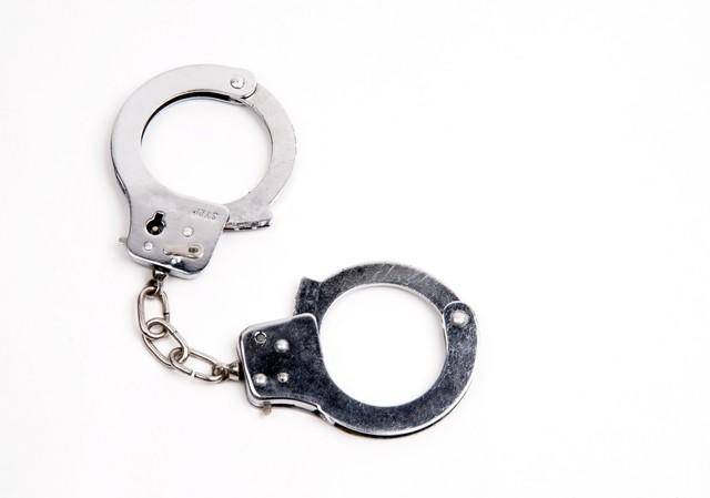 如何申请到皇冠信用_装修工未拿到12万元工程款如何申请到皇冠信用，持刀到公司老板家“求财” 一审因犯抢劫罪被判刑3年