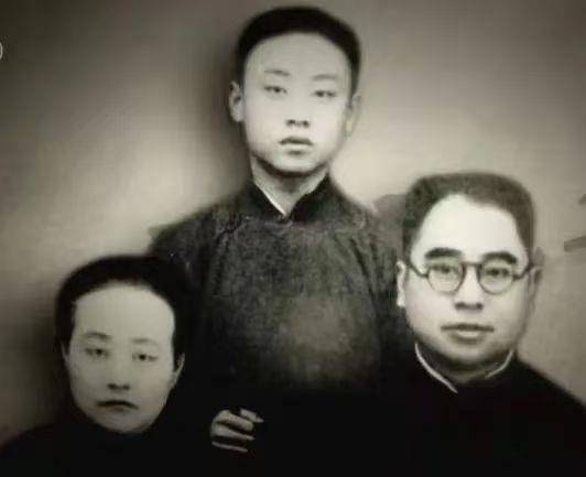皇冠信用网开户
_首次公开皇冠信用网开户
!这是70多年前于敏的工资条