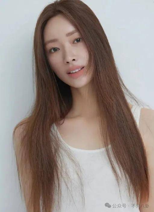 皇冠信用网平台出租_要结婚了皇冠信用网平台出租?恋情居然瞒了整整六年......