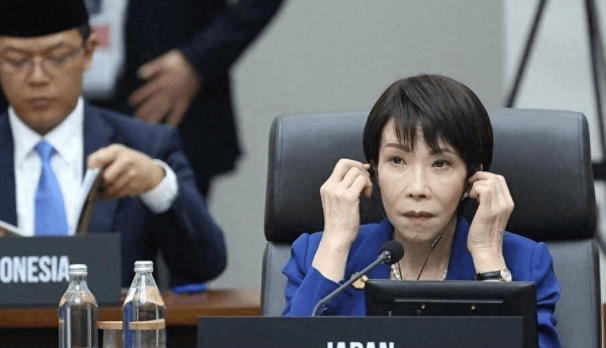 皇冠信用网怎么弄_日本30人身亡皇冠信用网怎么弄,高市早苗被送进医院,倒计时5天,首相宝座恐保不住了