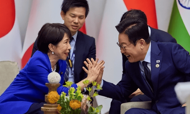 皇冠信用网怎么弄_日本30人身亡皇冠信用网怎么弄,高市早苗被送进医院,倒计时5天,首相宝座恐保不住了