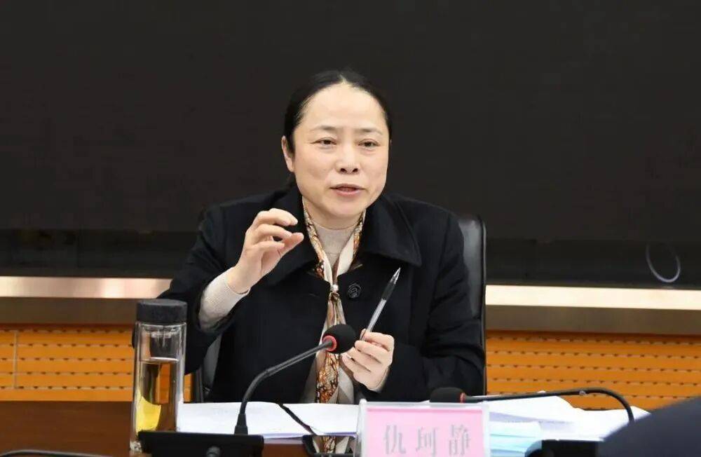 皇冠信用登2代理_湖南通报:邵阳市原副市长仇珂静皇冠信用登2代理,多次在私营企业主公司内部棋牌室、KTV包房进行娱乐活动,费用由对方支付