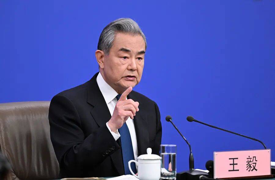 世界杯皇冠足球平台_特朗普提出“中美共治”框架世界杯皇冠足球平台,中方是否接受?王毅回应