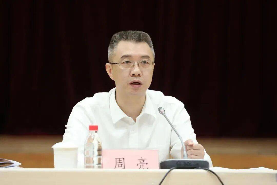 皇冠信用网怎么开通_一“虎”周末任上被查!副部级“内鬼”王会民被公诉皇冠信用网怎么开通,国务院免去两“虎”职务
